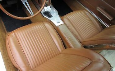 Chevrolet-Corvette-Coupe-1963-Red-Tan-20722-17