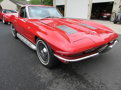 Chevrolet-Corvette-Coupe-1963-Red-Tan-20722-2