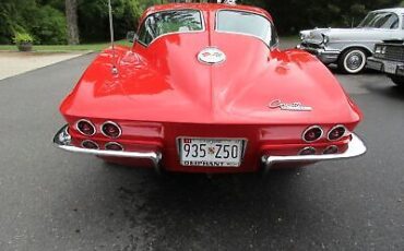 Chevrolet-Corvette-Coupe-1963-Red-Tan-20722-5