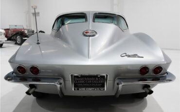 Chevrolet-Corvette-Coupe-1963-Silver-Blue-128471-6