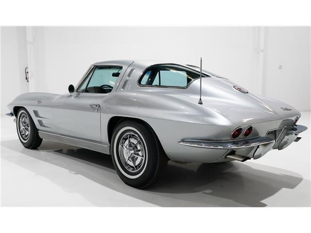 Chevrolet-Corvette-Coupe-1963-Silver-Blue-128471-7