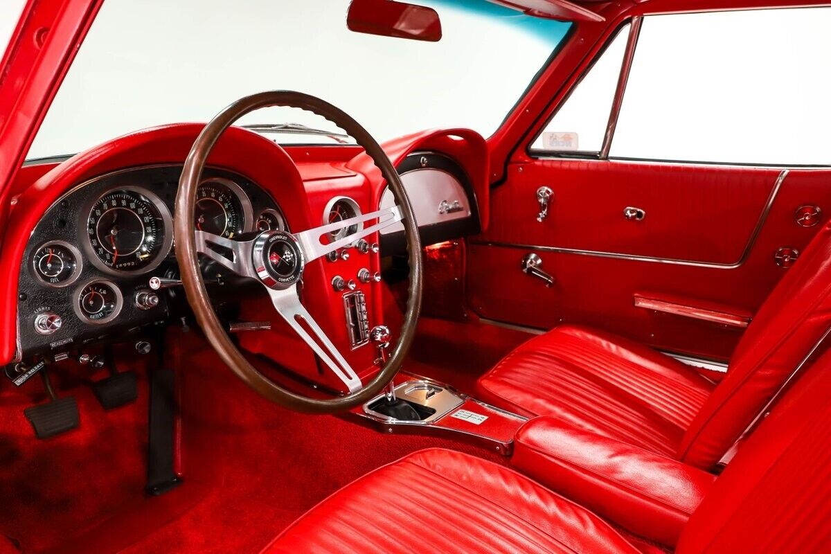 Chevrolet-Corvette-Coupe-1964-Red-Red-0-1