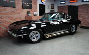 Chevrolet Corvette Coupe 1965