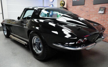 Chevrolet-Corvette-Coupe-1965-Black-White-61221-8