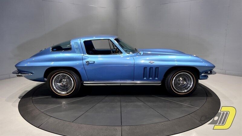 Chevrolet-Corvette-Coupe-1965-Blue-Blue-148253-32