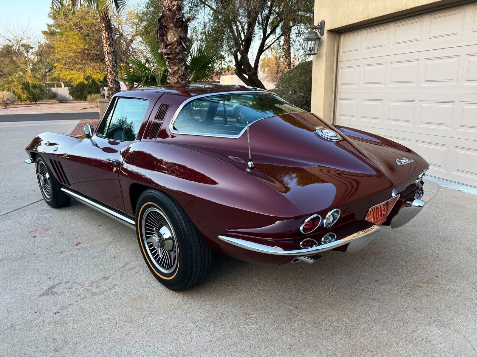 Chevrolet-Corvette-Coupe-1965-Burgundy-Black-131649-3