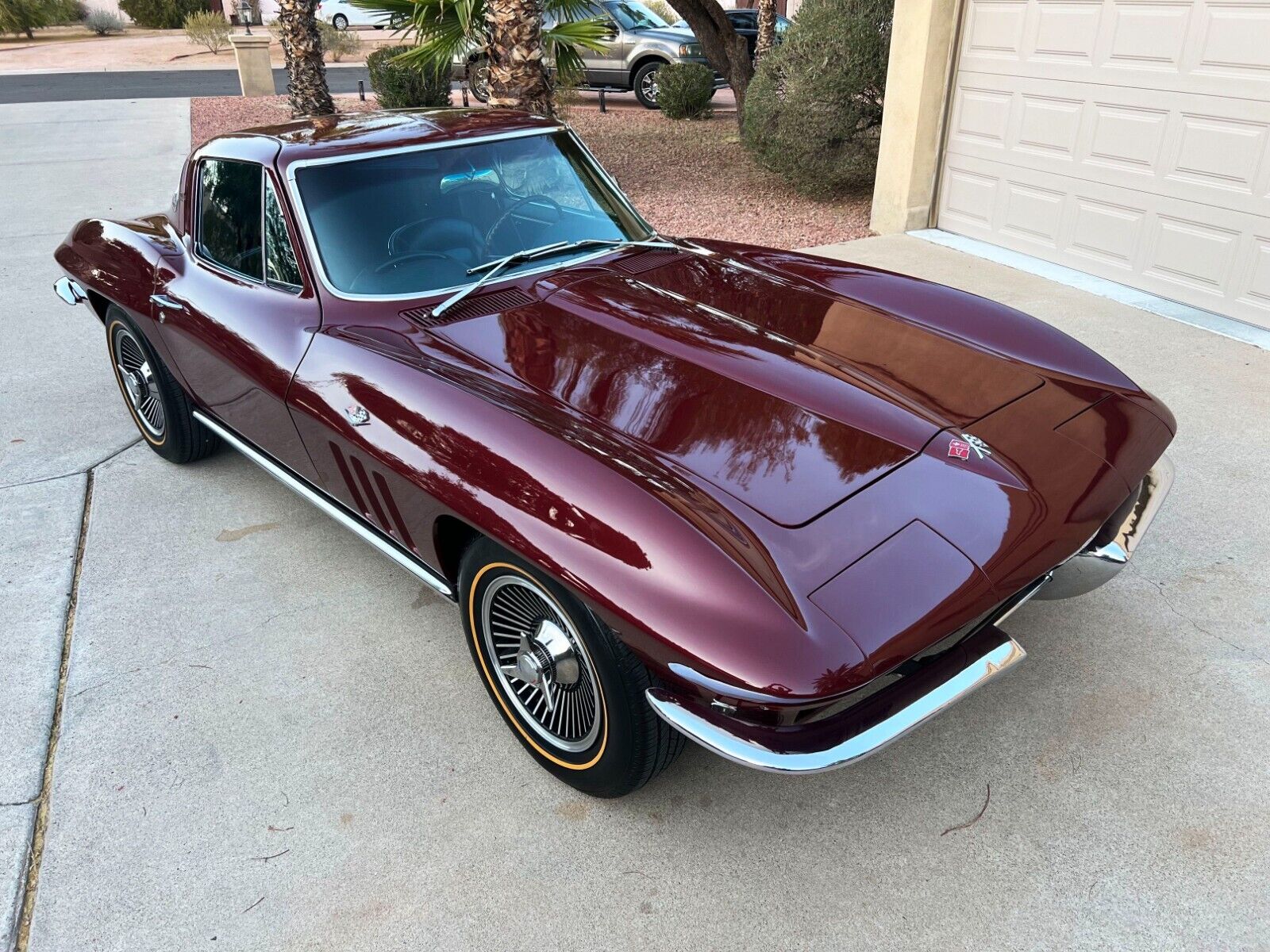 Chevrolet-Corvette-Coupe-1965-Burgundy-Black-131649-9