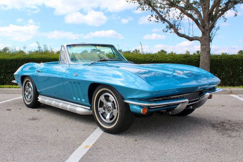 Chevrolet-Corvette-Coupe-1966-Blue-Blue-145232-4