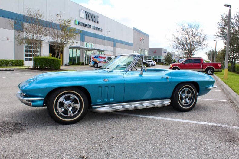 Chevrolet-Corvette-Coupe-1966-Blue-Blue-145232-8