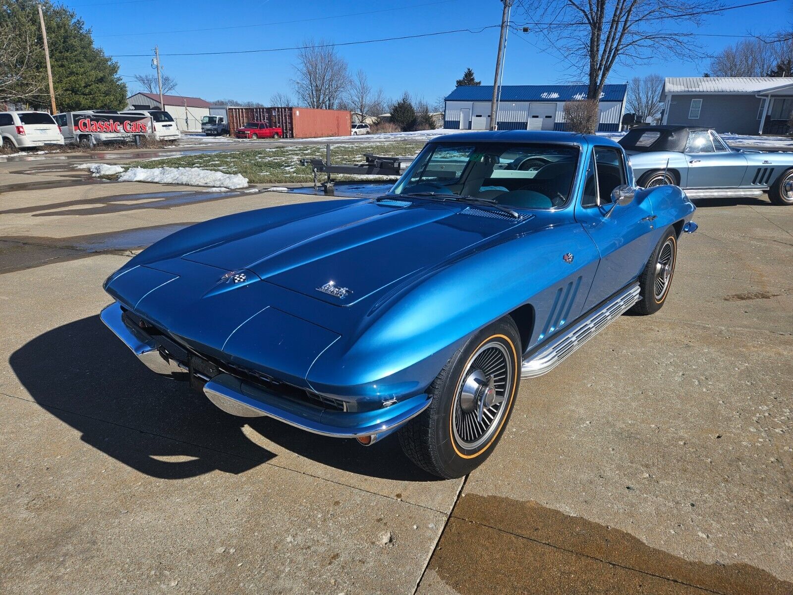 Chevrolet-Corvette-Coupe-1966-NASSAU-BLUE-BLUE-WHITE-118330-1