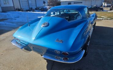 Chevrolet-Corvette-Coupe-1966-NASSAU-BLUE-BLUE-WHITE-118330-10