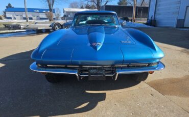 Chevrolet-Corvette-Coupe-1966-NASSAU-BLUE-BLUE-WHITE-118330-2