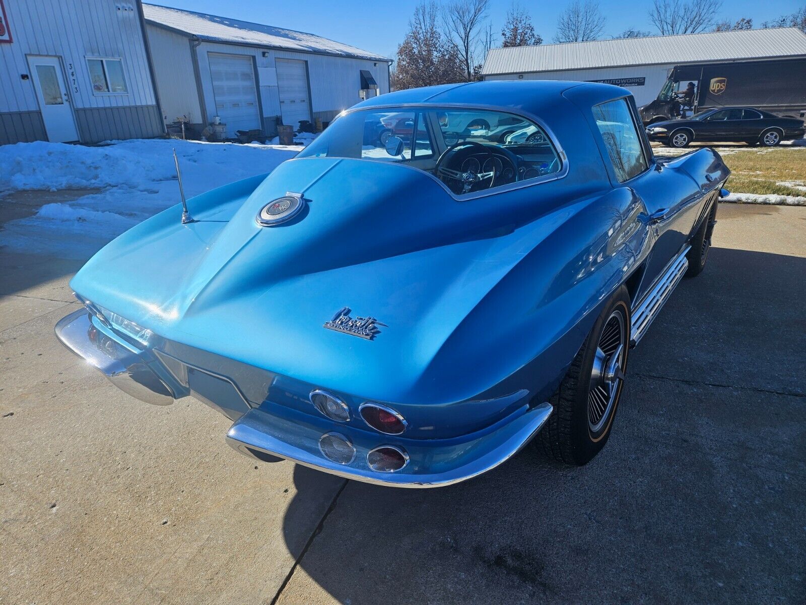 Chevrolet-Corvette-Coupe-1966-NASSAU-BLUE-BLUE-WHITE-118330-8