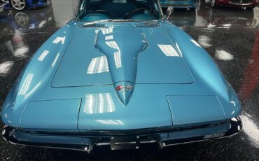 Chevrolet-Corvette-Coupe-1966-NASSAU-BLUE-Blue-386-9