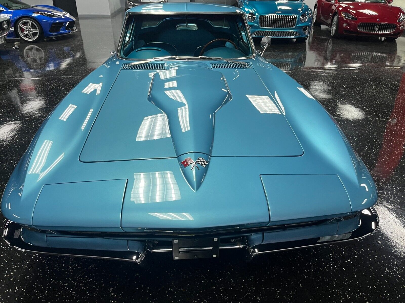 Chevrolet-Corvette-Coupe-1966-NASSAU-BLUE-Blue-386-9