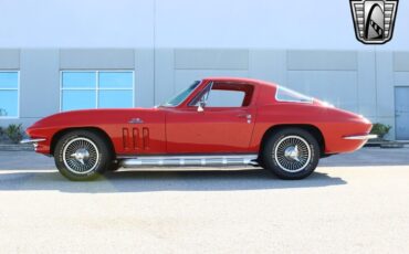 Chevrolet-Corvette-Coupe-1966-Red-Red-34063-9