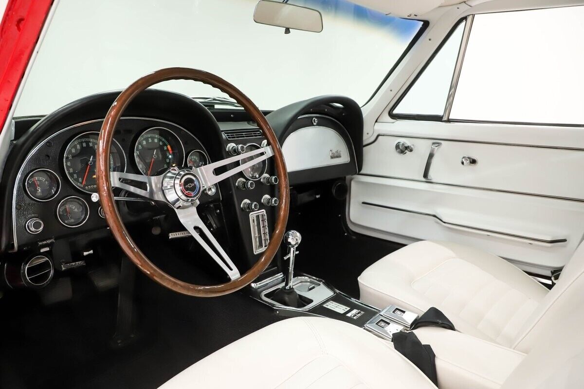 Chevrolet-Corvette-Coupe-1966-Red-White-0-1