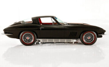 Chevrolet-Corvette-Coupe-1967-Black-Red-0-1