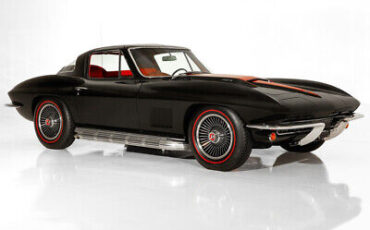 Chevrolet-Corvette-Coupe-1967-Black-Red-0-3