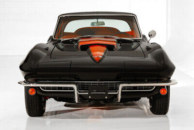 Chevrolet-Corvette-Coupe-1967-Black-Red-0-4