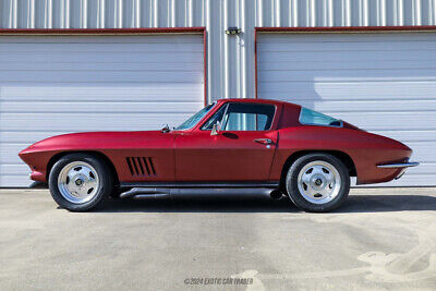 Chevrolet-Corvette-Coupe-1967-Burgundy-Black-91997-2