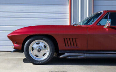 Chevrolet-Corvette-Coupe-1967-Burgundy-Black-91997-3