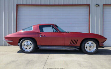 Chevrolet-Corvette-Coupe-1967-Burgundy-Black-91997-8