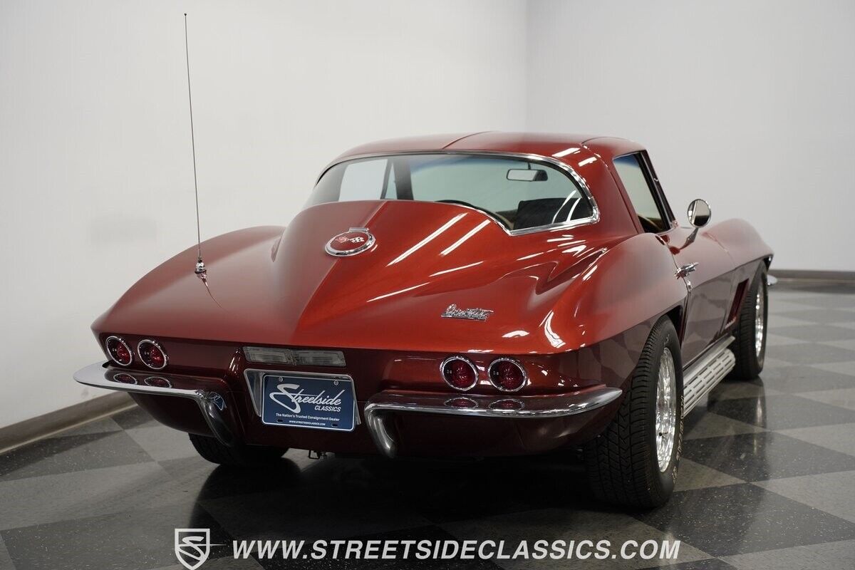 Chevrolet-Corvette-Coupe-1967-Marlboro-Maroon-Saddle-23170-10