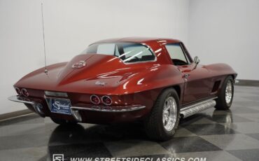 Chevrolet-Corvette-Coupe-1967-Marlboro-Maroon-Saddle-23170-11