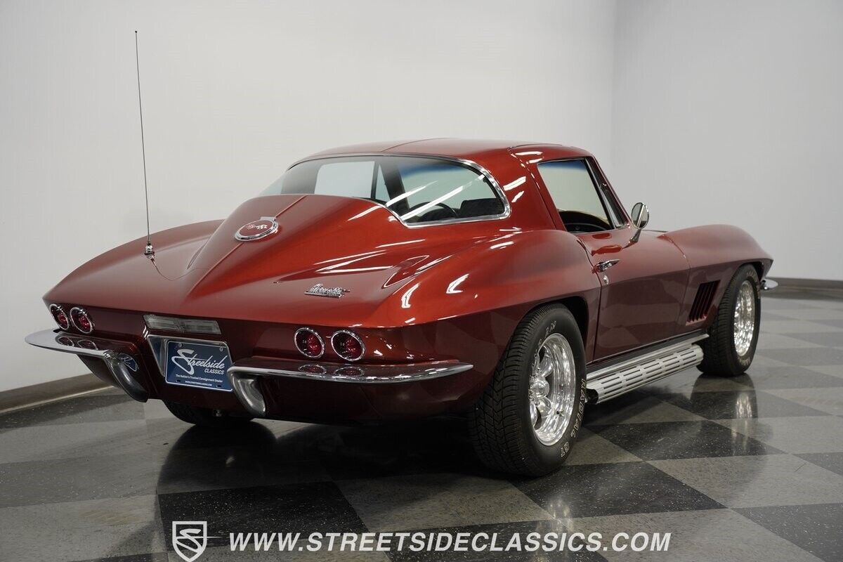 Chevrolet-Corvette-Coupe-1967-Marlboro-Maroon-Saddle-23170-11