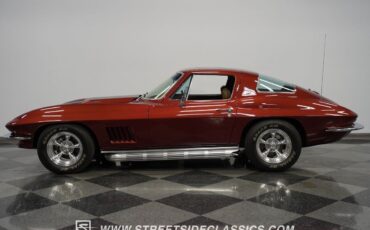 Chevrolet-Corvette-Coupe-1967-Marlboro-Maroon-Saddle-23170-2