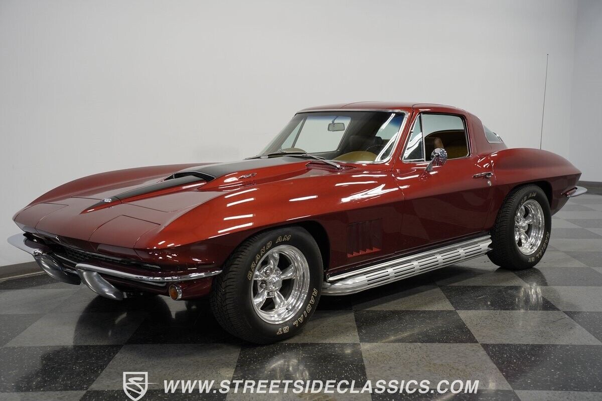 Chevrolet-Corvette-Coupe-1967-Marlboro-Maroon-Saddle-23170-5