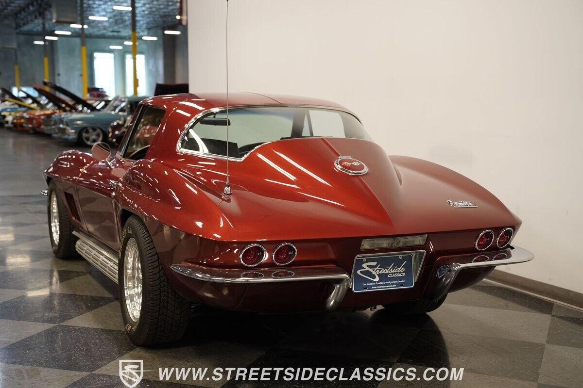 Chevrolet-Corvette-Coupe-1967-Marlboro-Maroon-Saddle-23170-8