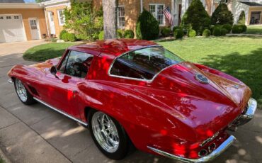 Chevrolet-Corvette-Coupe-1967-Red-Red-805-11