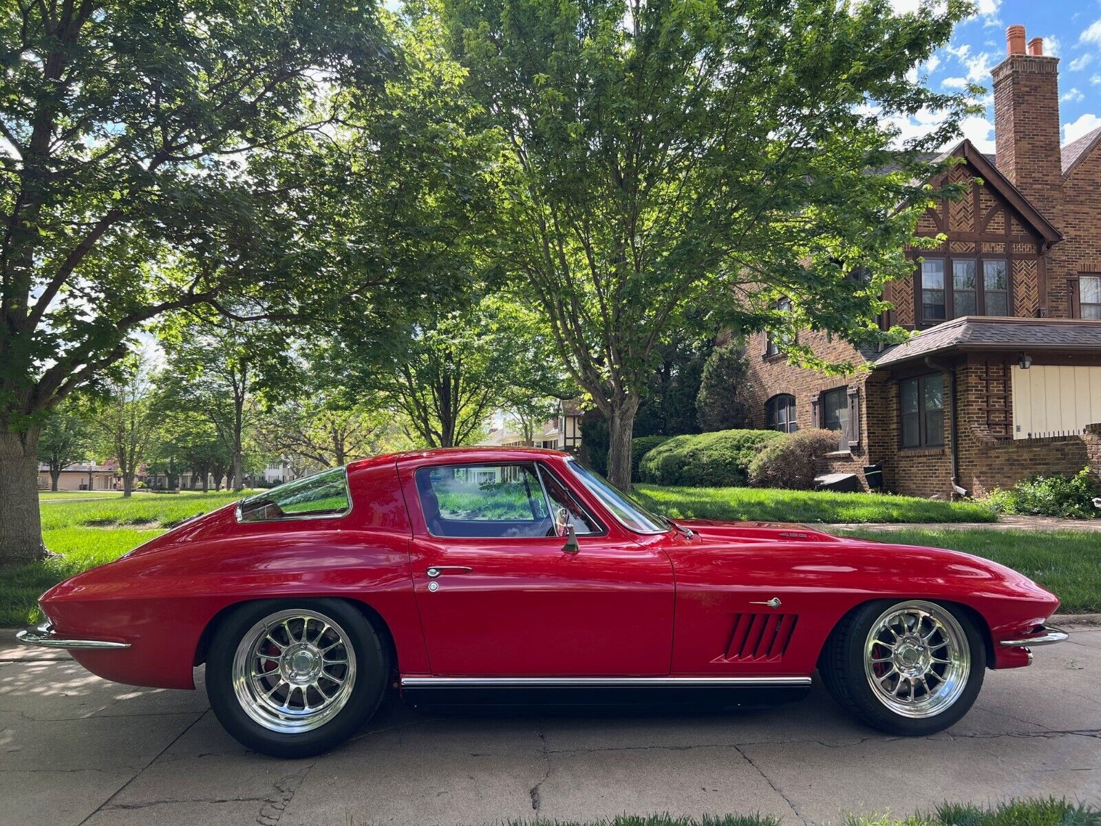 Chevrolet-Corvette-Coupe-1967-Red-Red-805-12