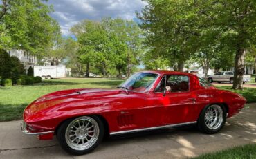 Chevrolet-Corvette-Coupe-1967-Red-Red-805-13