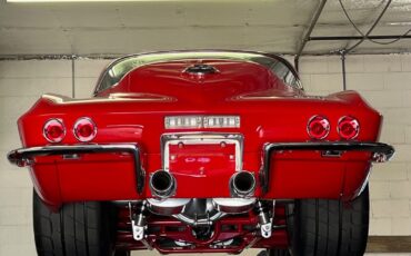 Chevrolet-Corvette-Coupe-1967-Red-Red-805-28