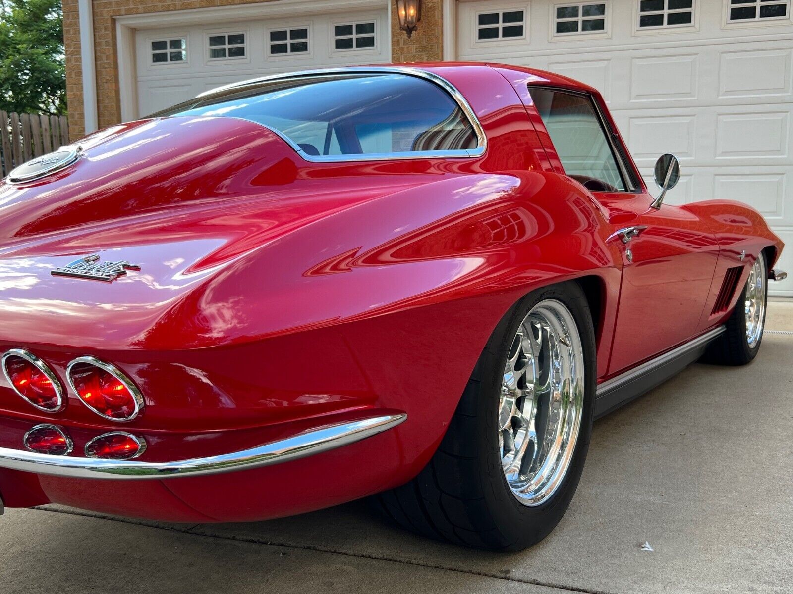 Chevrolet-Corvette-Coupe-1967-Red-Red-805-9