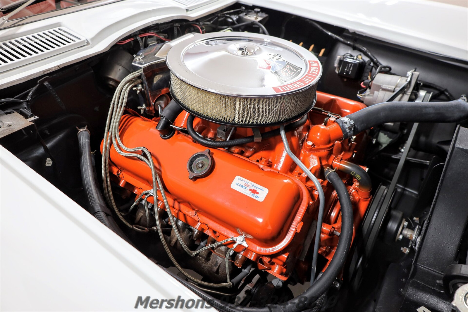 Chevrolet-Corvette-Coupe-1967-White-Red-84998-21