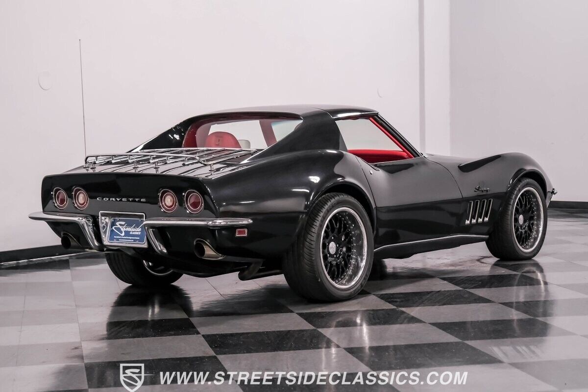 Chevrolet-Corvette-Coupe-1969-Black-Red-75200-11