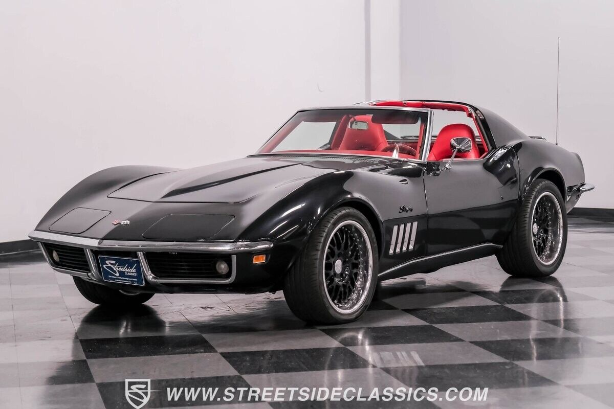 Chevrolet-Corvette-Coupe-1969-Black-Red-75200-5