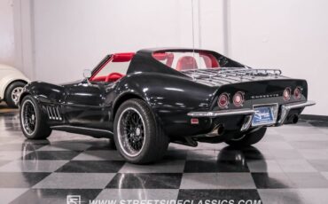 Chevrolet-Corvette-Coupe-1969-Black-Red-75200-8