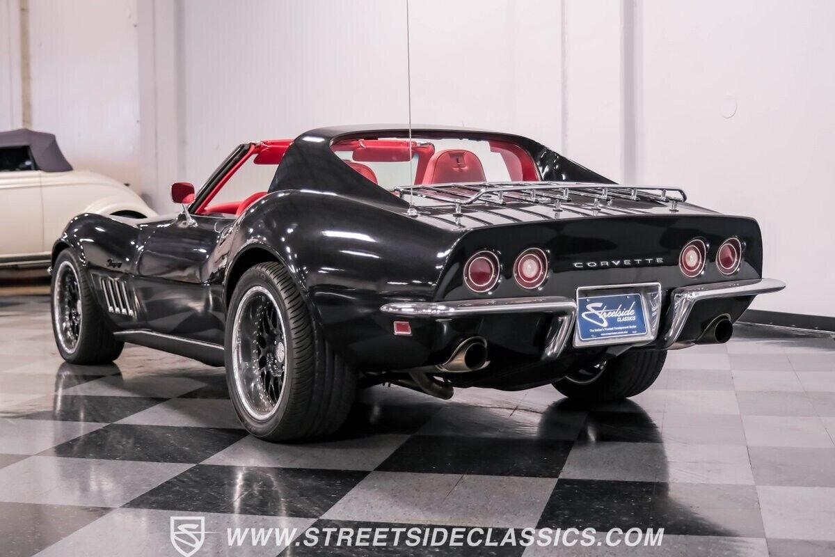 Chevrolet-Corvette-Coupe-1969-Black-Red-75200-9