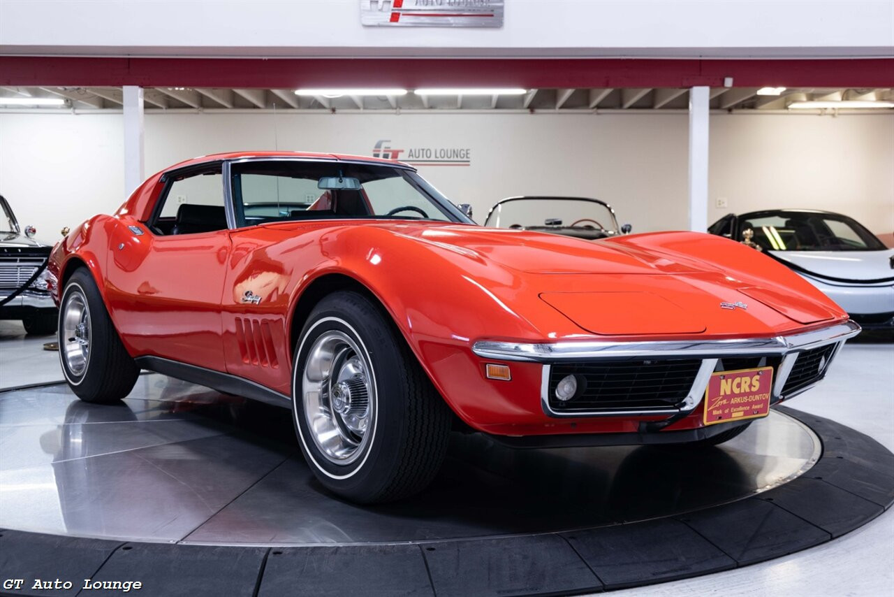 Chevrolet-Corvette-Coupe-1969-Red-Black-16330-2