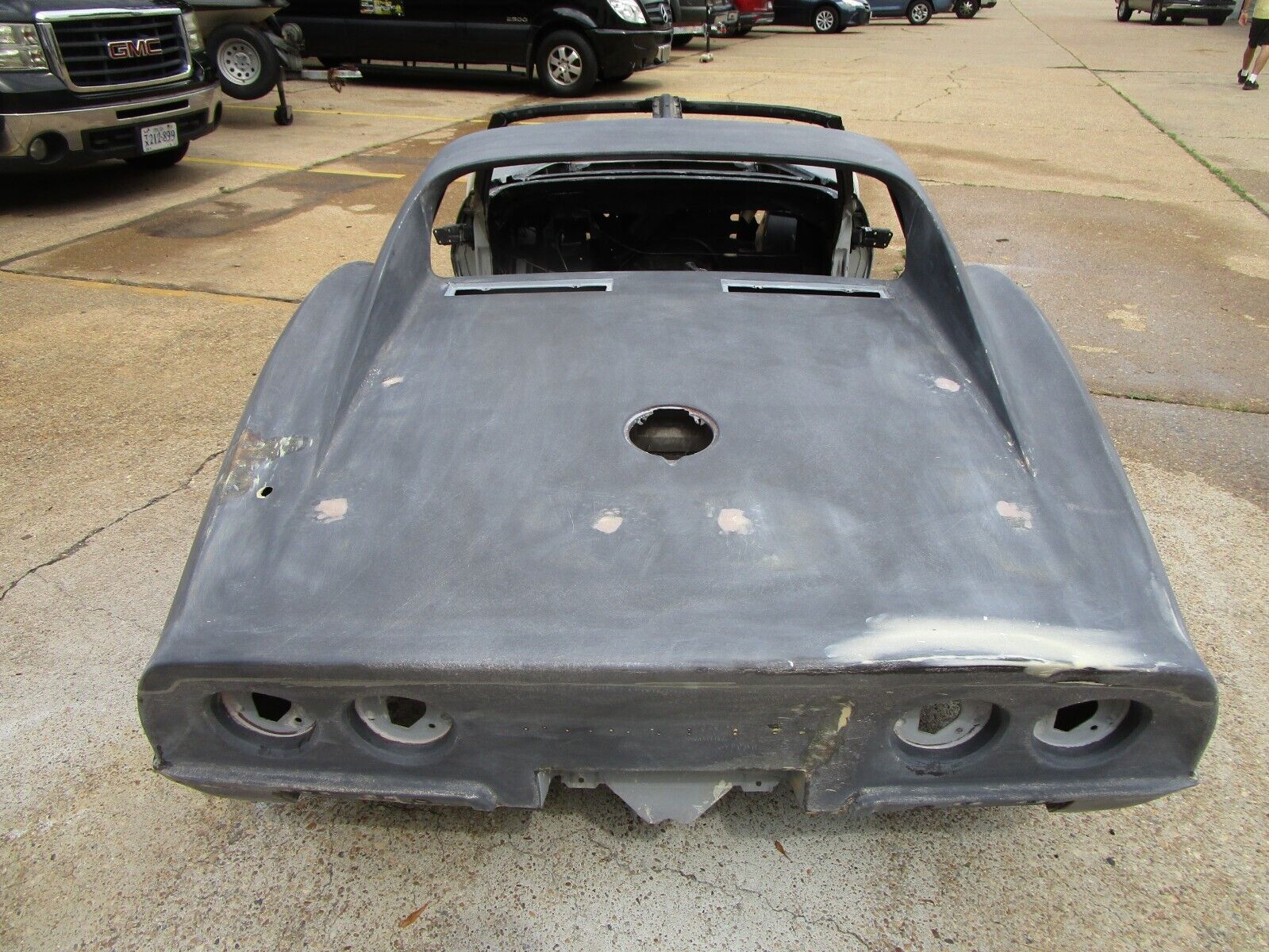 Chevrolet-Corvette-Coupe-1969-Silver-Black-160934-6