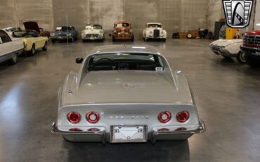 Chevrolet-Corvette-Coupe-1969-Silver-Black-61715-4