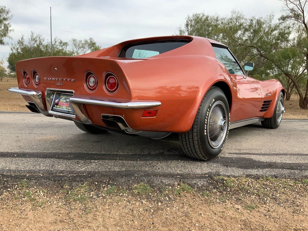 Chevrolet-Corvette-Coupe-1970-Corvette-Bronze-Black-73323-4