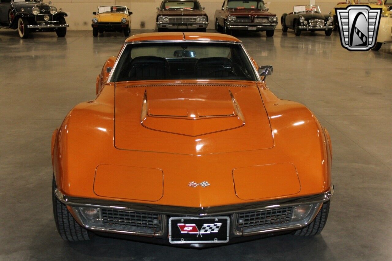 Chevrolet-Corvette-Coupe-1971-Orange-Black-113927-8