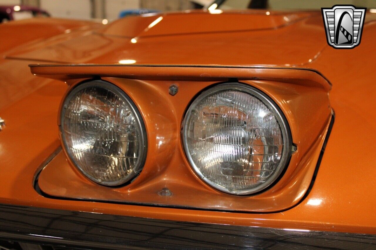 Chevrolet-Corvette-Coupe-1971-Orange-Black-113927-9