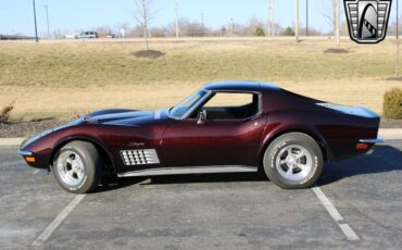 Chevrolet-Corvette-Coupe-1971-Red-Black-123905-2